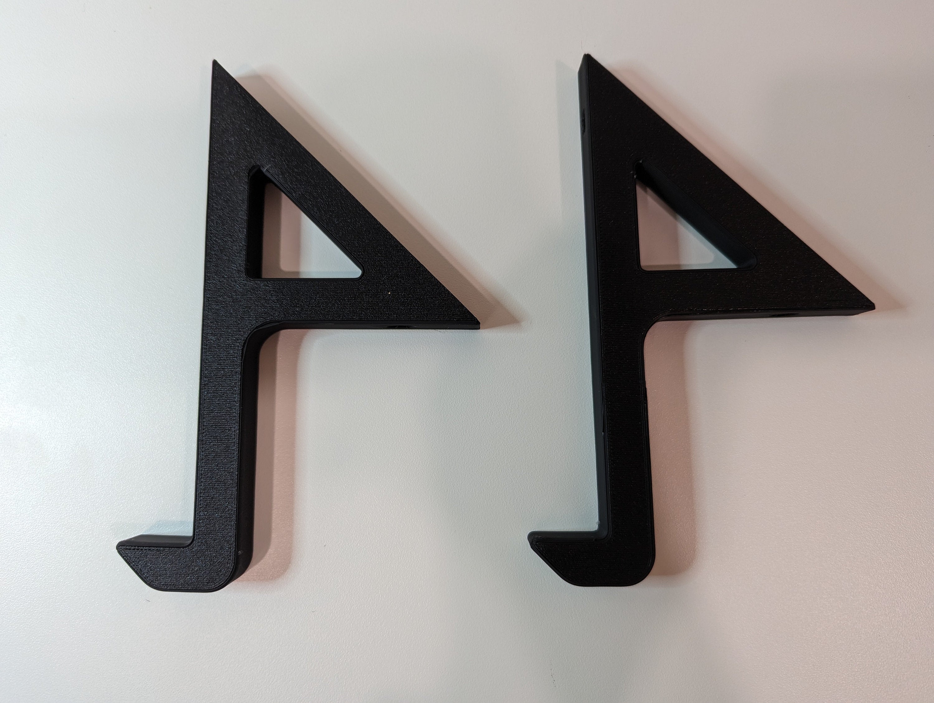 Wall Mounted Mechanical Keyboard Display Stand | Adjustable Width Keyboard Shelf