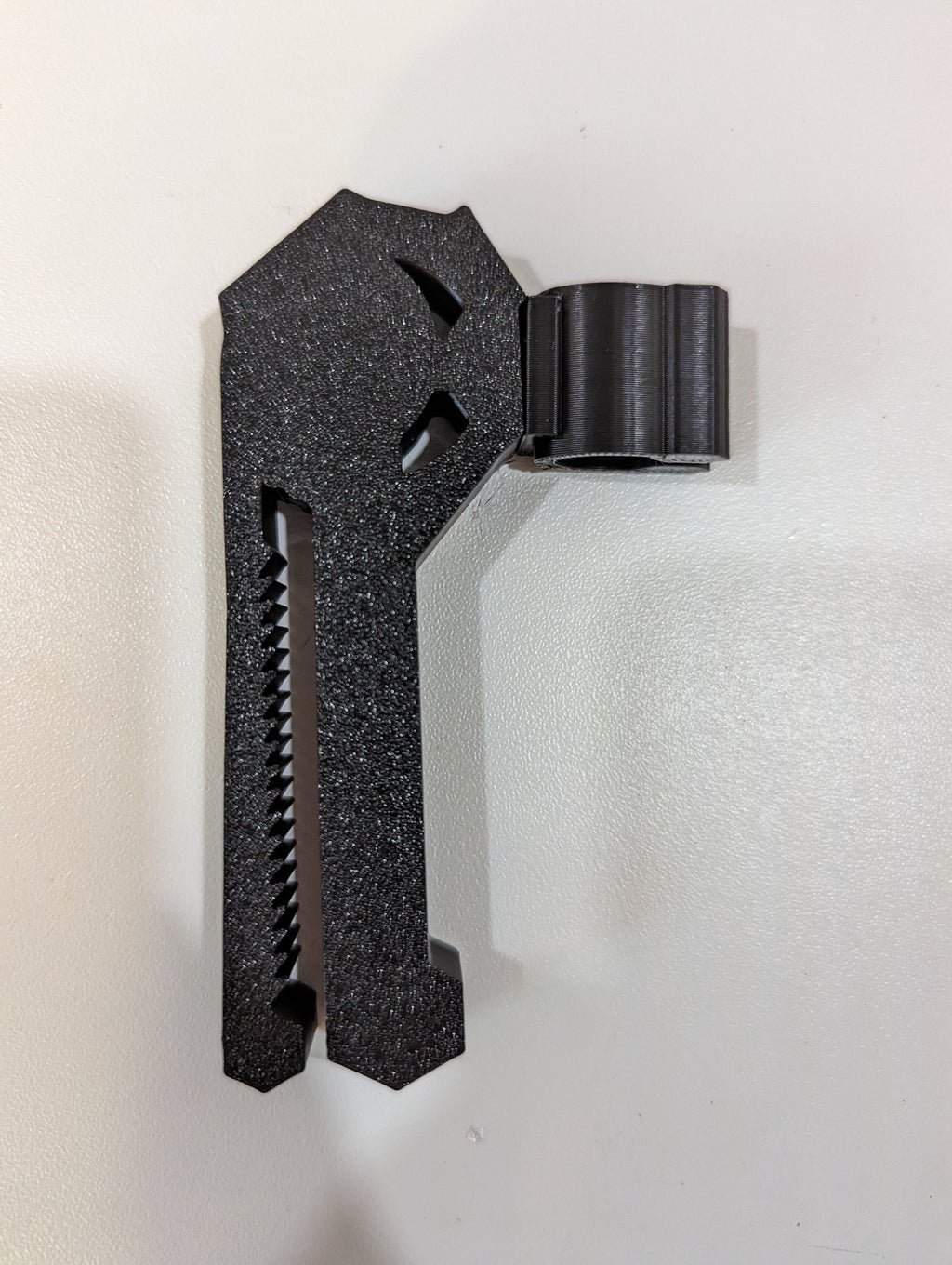 VR Cable Guide & Wire Clips - Universal VR Headset Fit cable guide, detail view