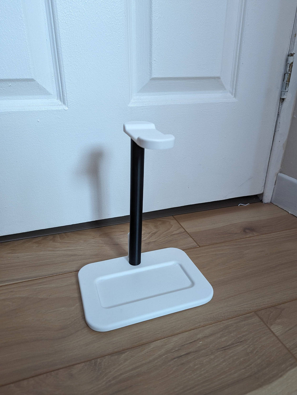 universal overear headphone stand