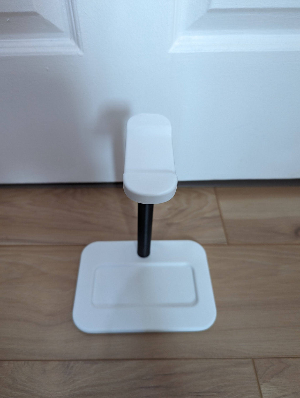 universal overear headphone stand