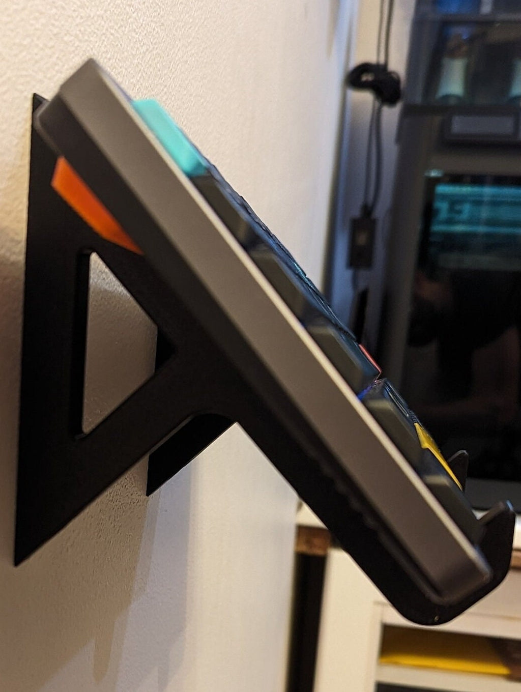 Wall Mounted Mechanical Keyboard Display Stand | Adjustable Width Keyboard Shelf