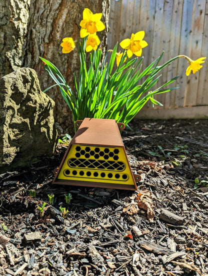 Bee House & Insect Hotel - Encourage Pollinators to visit your garden!