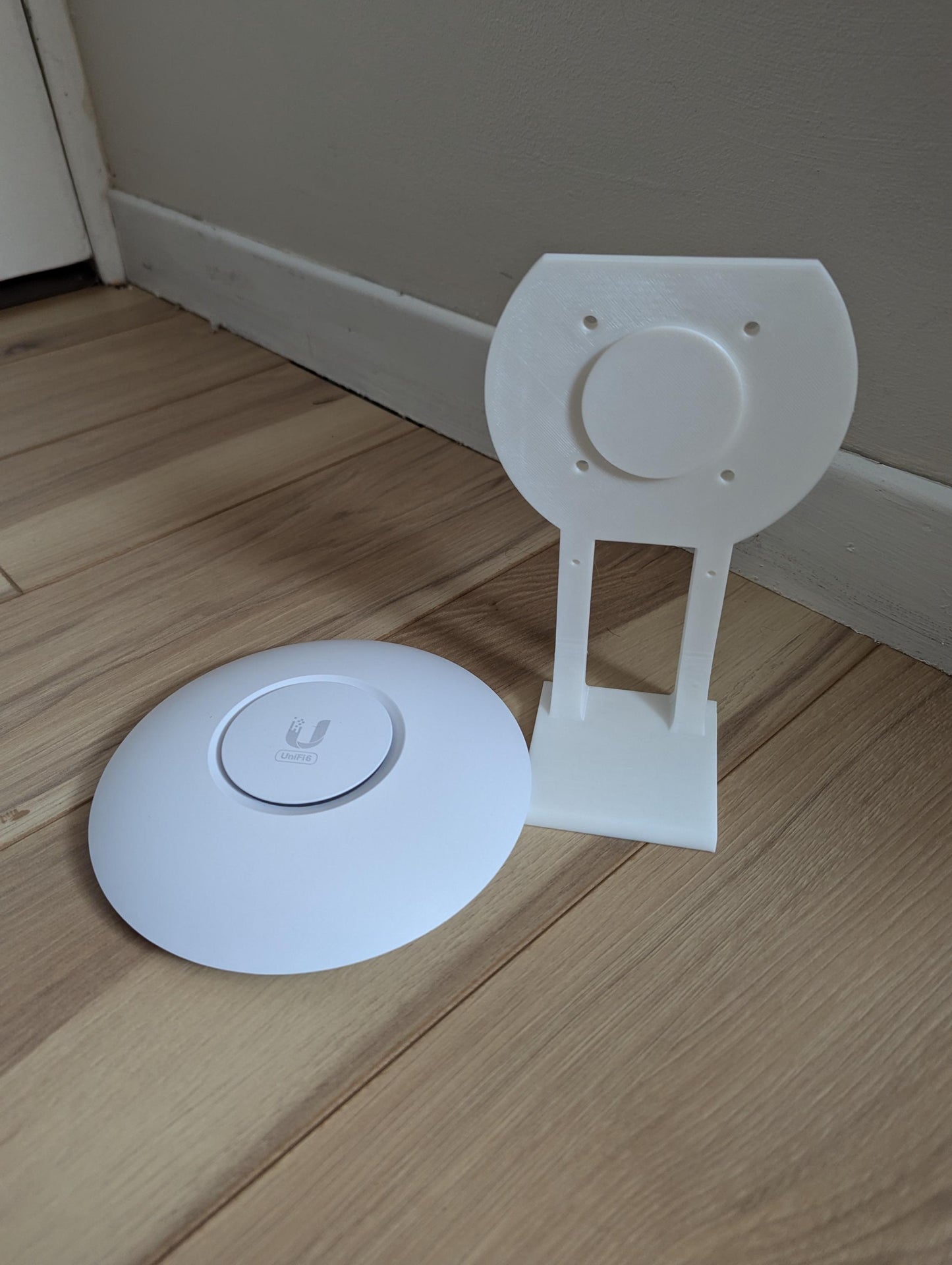 Stand for Ubiquiti Unifi Access Points - Universal UAP Wifi Desk Mount