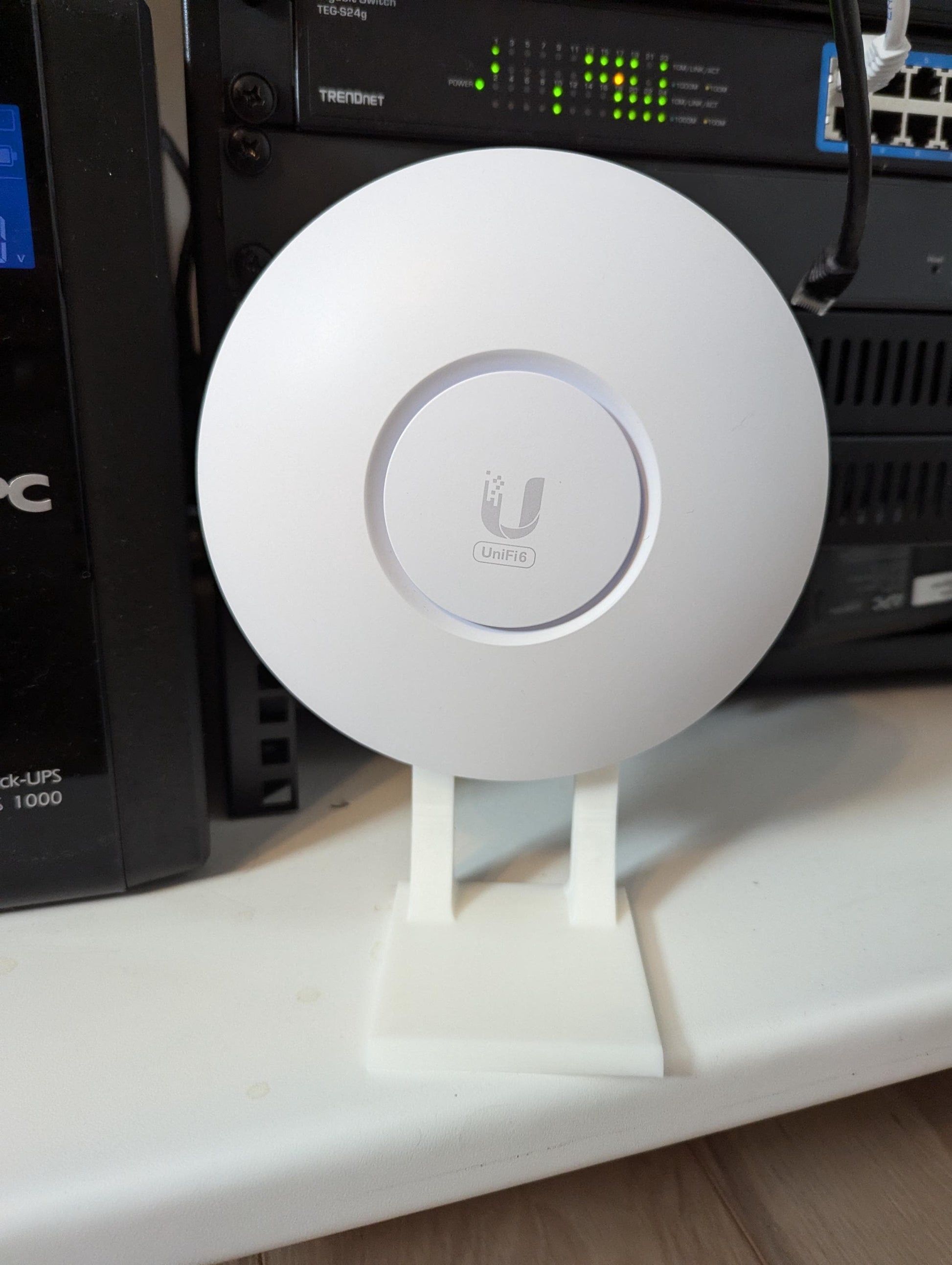 Stand for Ubiquiti Unifi Access Points - Universal UAP Wifi Desk Mount