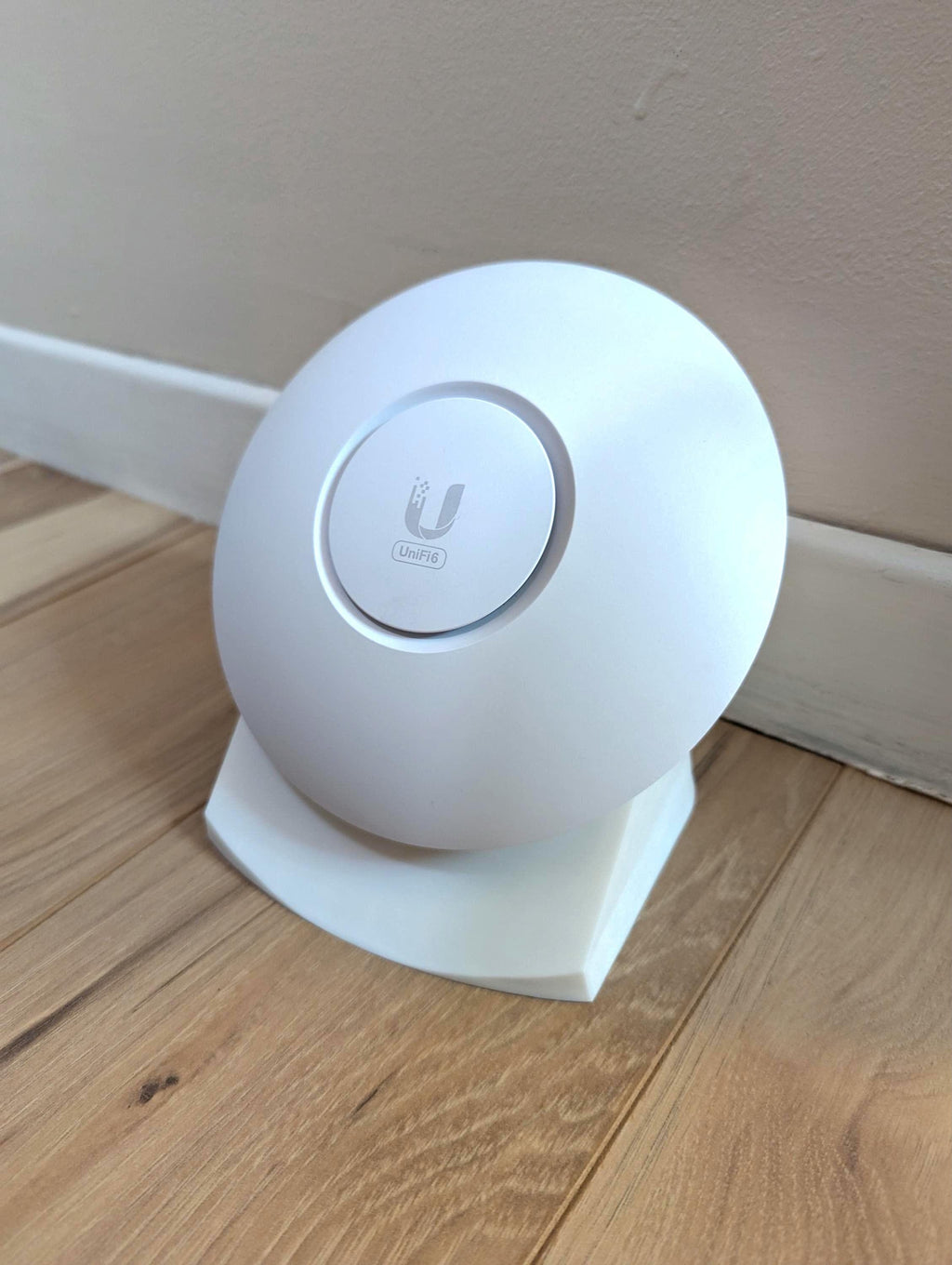 Desk Stand for Ubiquiti UniFi E7 & Enterprise APs - Sturdy Base desk stand, detail view