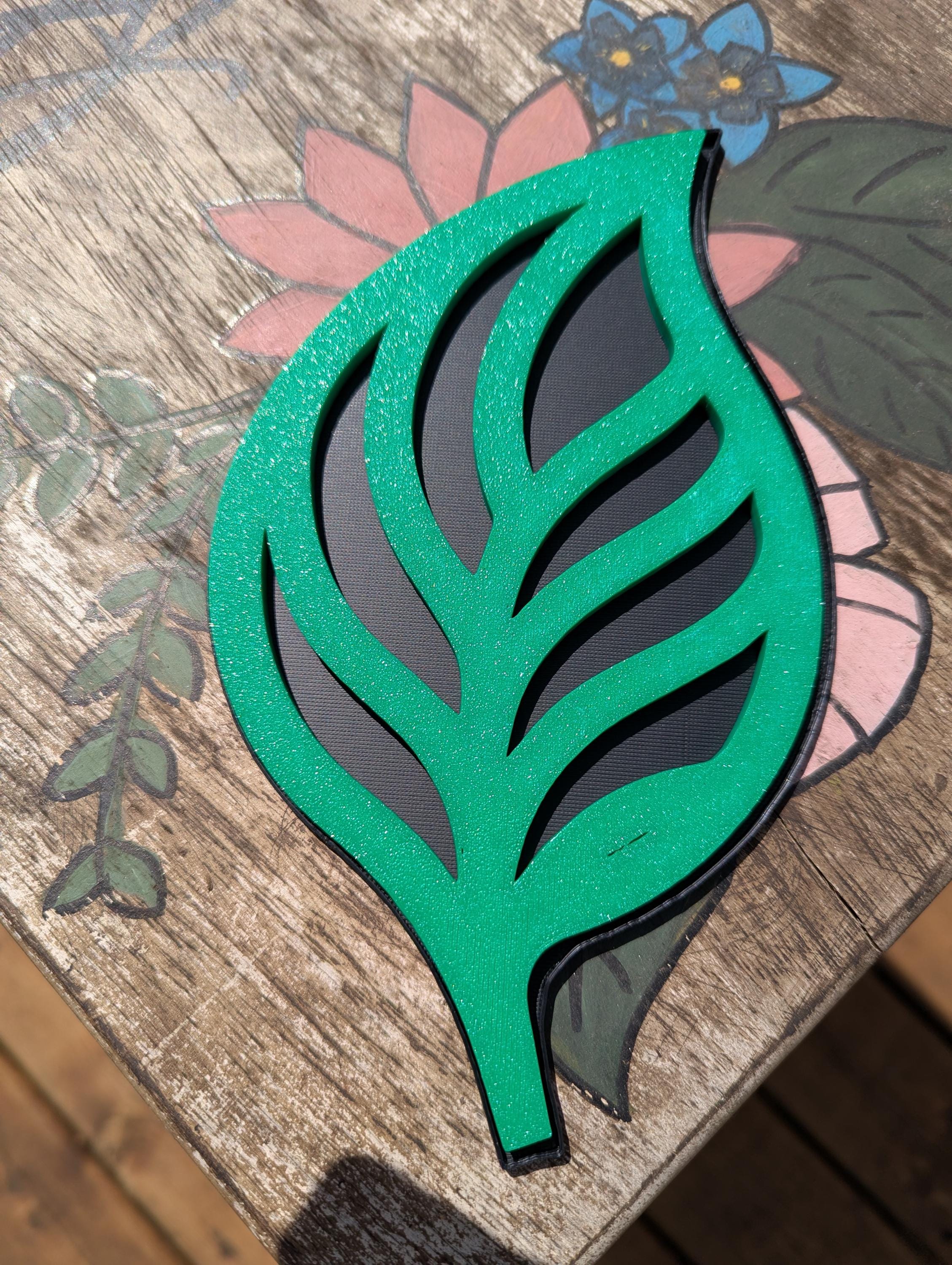 Bee Waterer - Backyard Bee and Insect Drinking Water Station