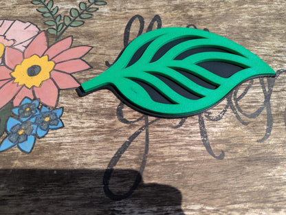 Bee Waterer - Backyard Bee and Insect Drinking Water Station