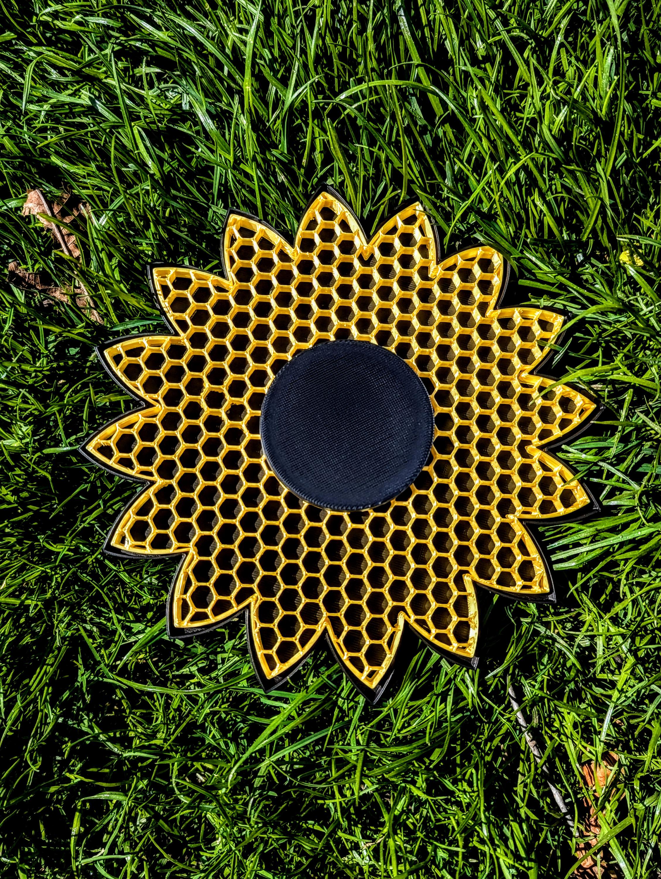 Sunflower Bee Waterer: Pollinator Insect Life Raft