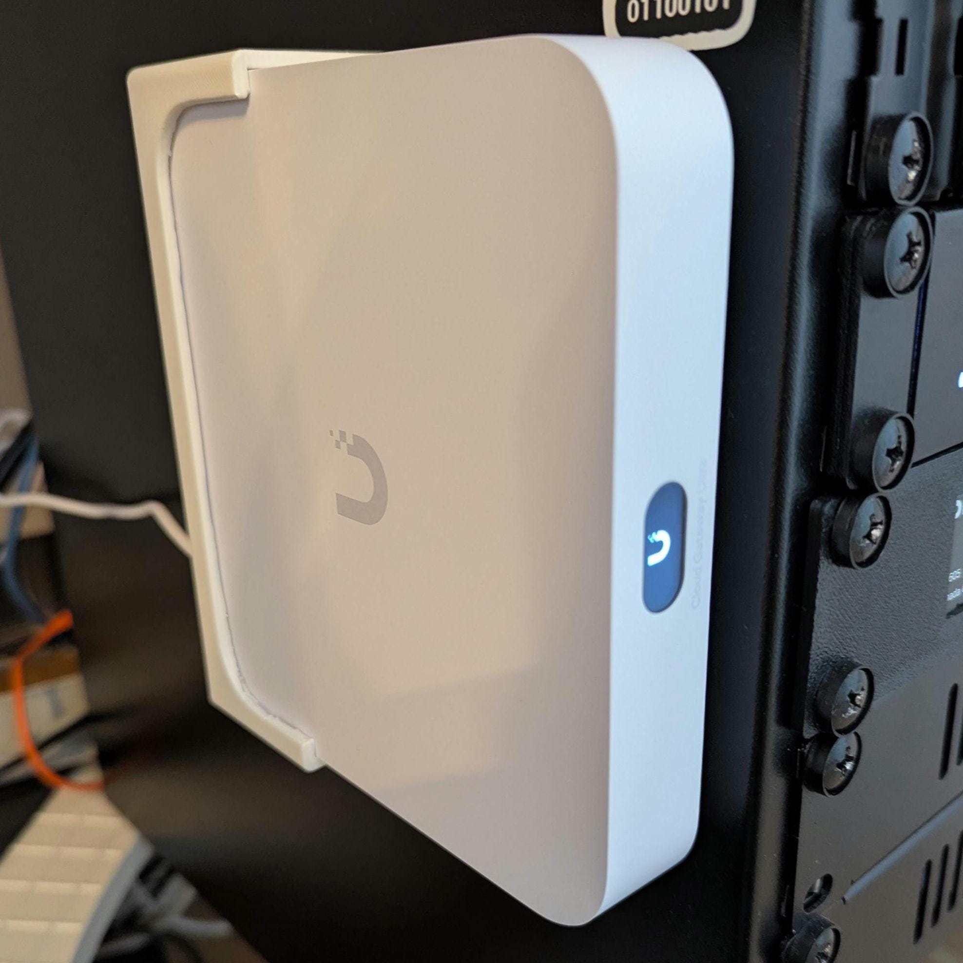 Wall Mount for Unifi Ubiquiti Cloud Gateway Max & Ultra | Low-Profile Horizontal or Vertical Bracket for UCG-Max and UCG-Ultra and UCG-Fiber