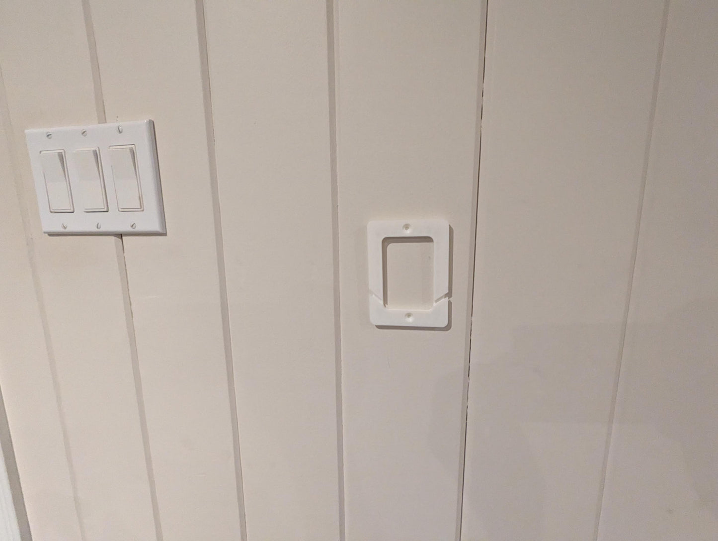 Invisible Low Profile Tablet Wall Mount - Universal Fit