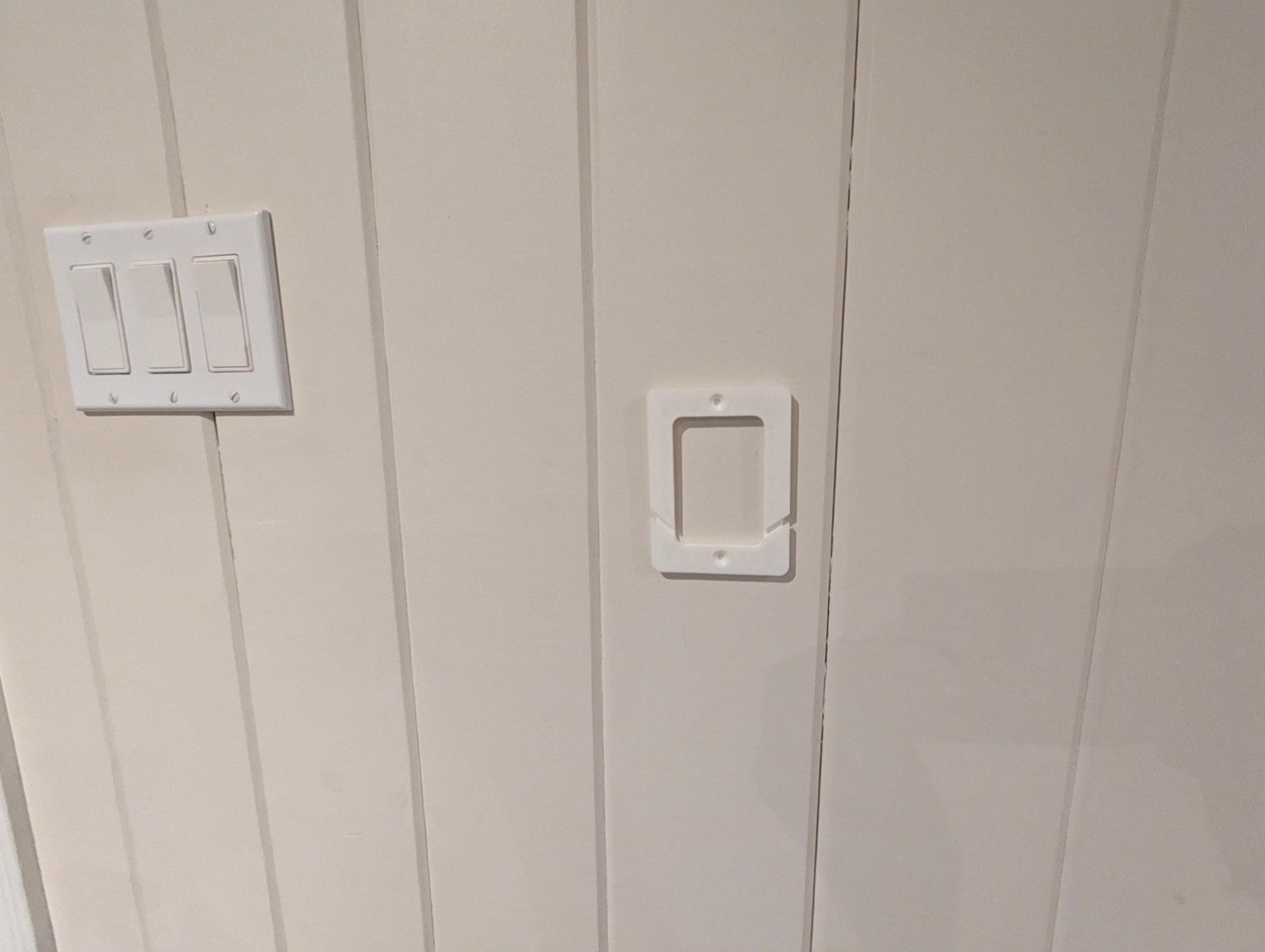 Frameless Tablet Wall Mount for iPad & Samsung - Charging Slot tablet wall mount, product view
