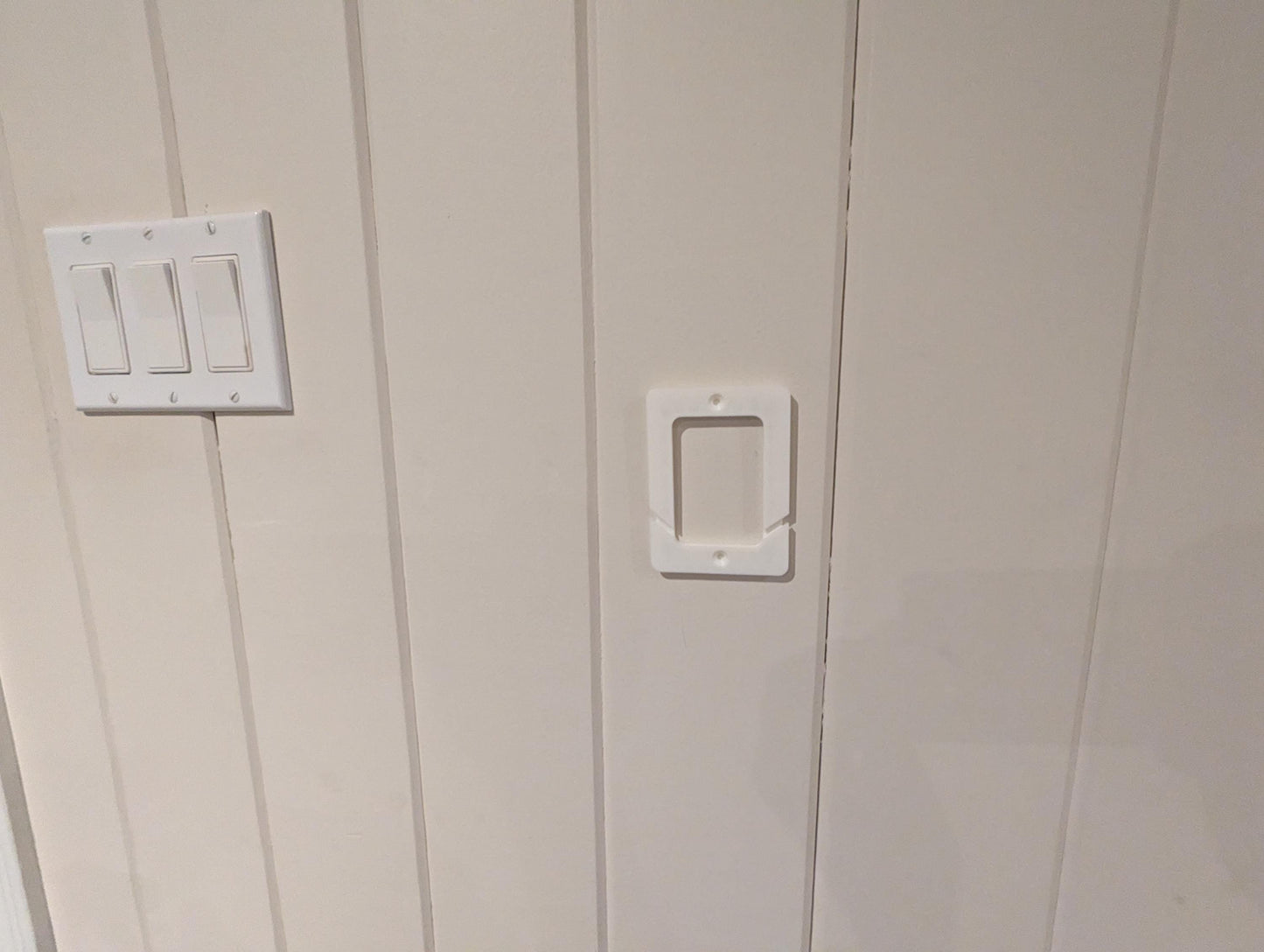 Renter Friendly Tablet Mounting Bracket - Universal Fit for iPad, FireHD, Google Pixel and more.